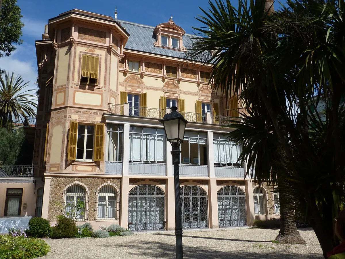 Villa Stiassni Architecture Guide: Is It Worth Visiting?