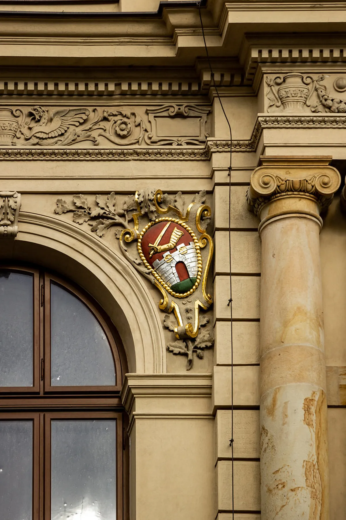 Perfect Day Trip to Loket from Karlovy Vary (2026 Guide)