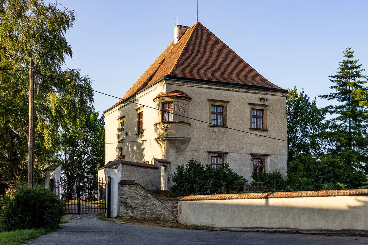 Guide to Shopping at Olomouc Farmers Markets (2026)