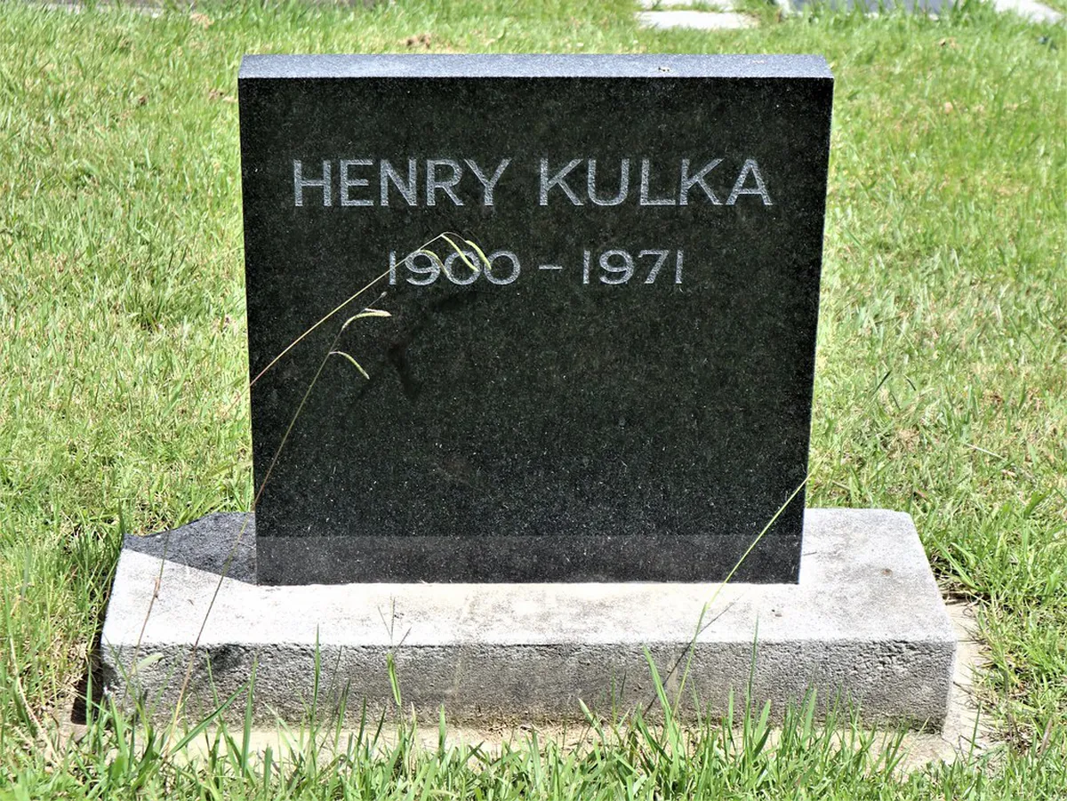 10 Must-See Adolf Loos Interiors Plzeň & City Highlights