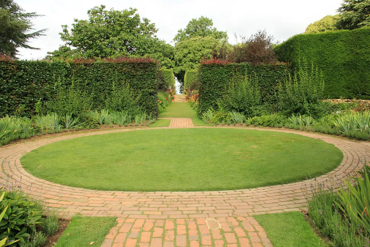 11 Secret Gardens and Quiet Parks Plzeň (2026 Guide)